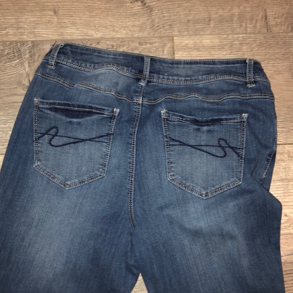 Jeans - Picture 3 of 3